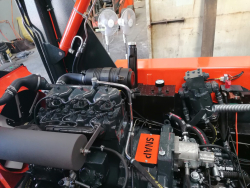 Motorov� priestor s tlmi�om a �isti�om vzduchu