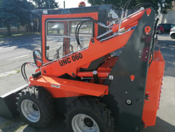 Naklada� UNC060 po kompletnej gener�lnej oprave poh�ad z�ava